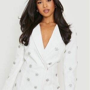 Boohoo DAISY CRYSTAL EMBELLISHED BLAZER